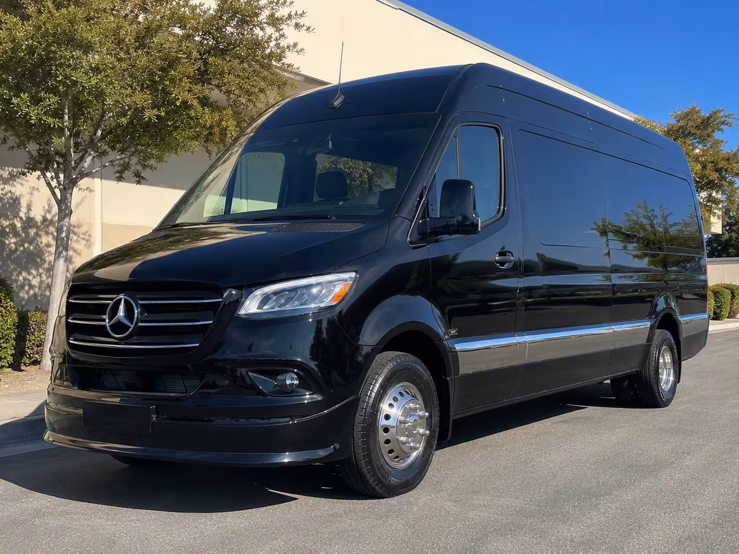 alhambra airport transfer shuttle bus services